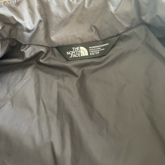 North Face midweight Jacket- Fantastic! - Picture 8 of 10